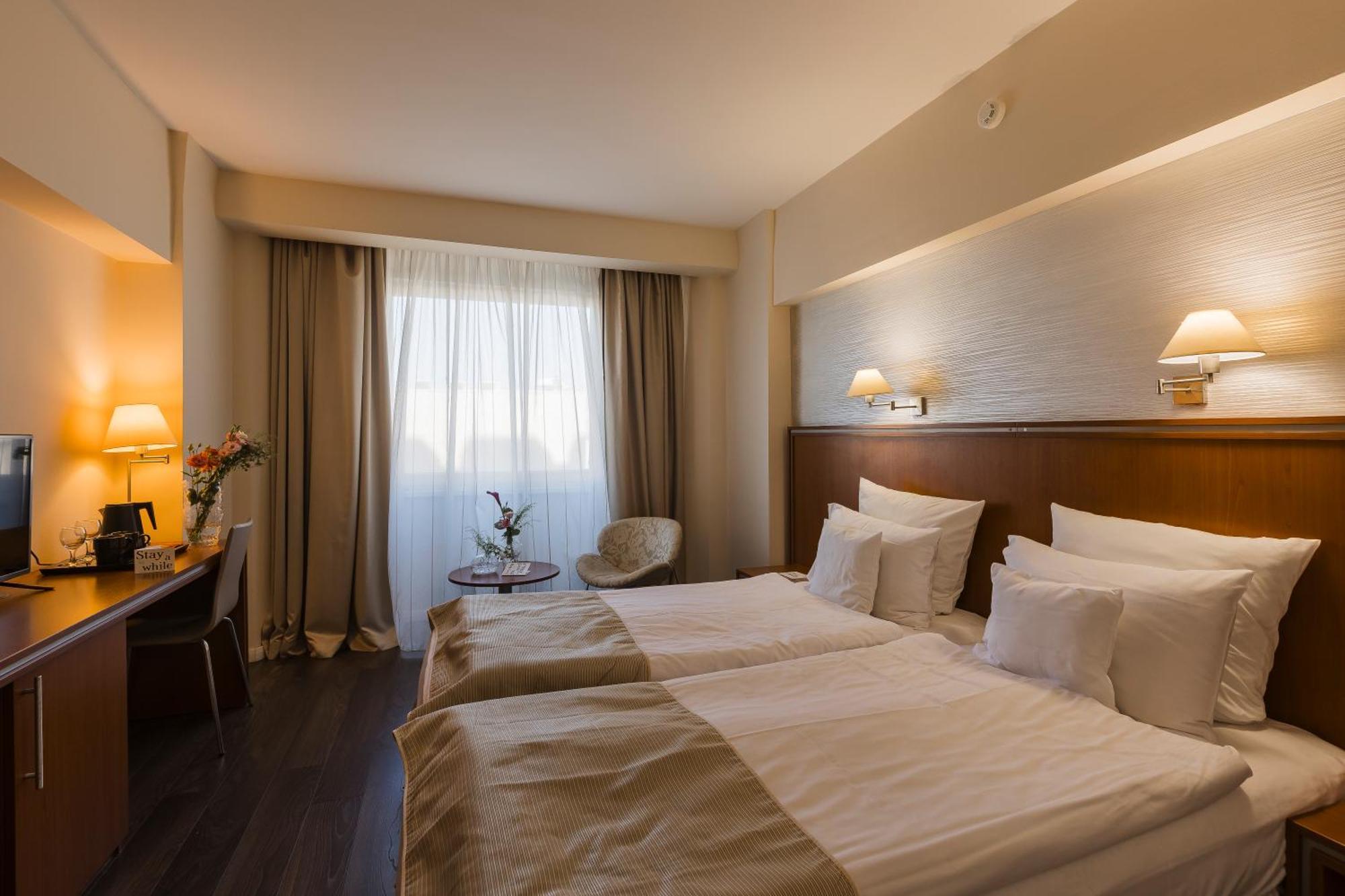 Single Room,1533593779:JPEG