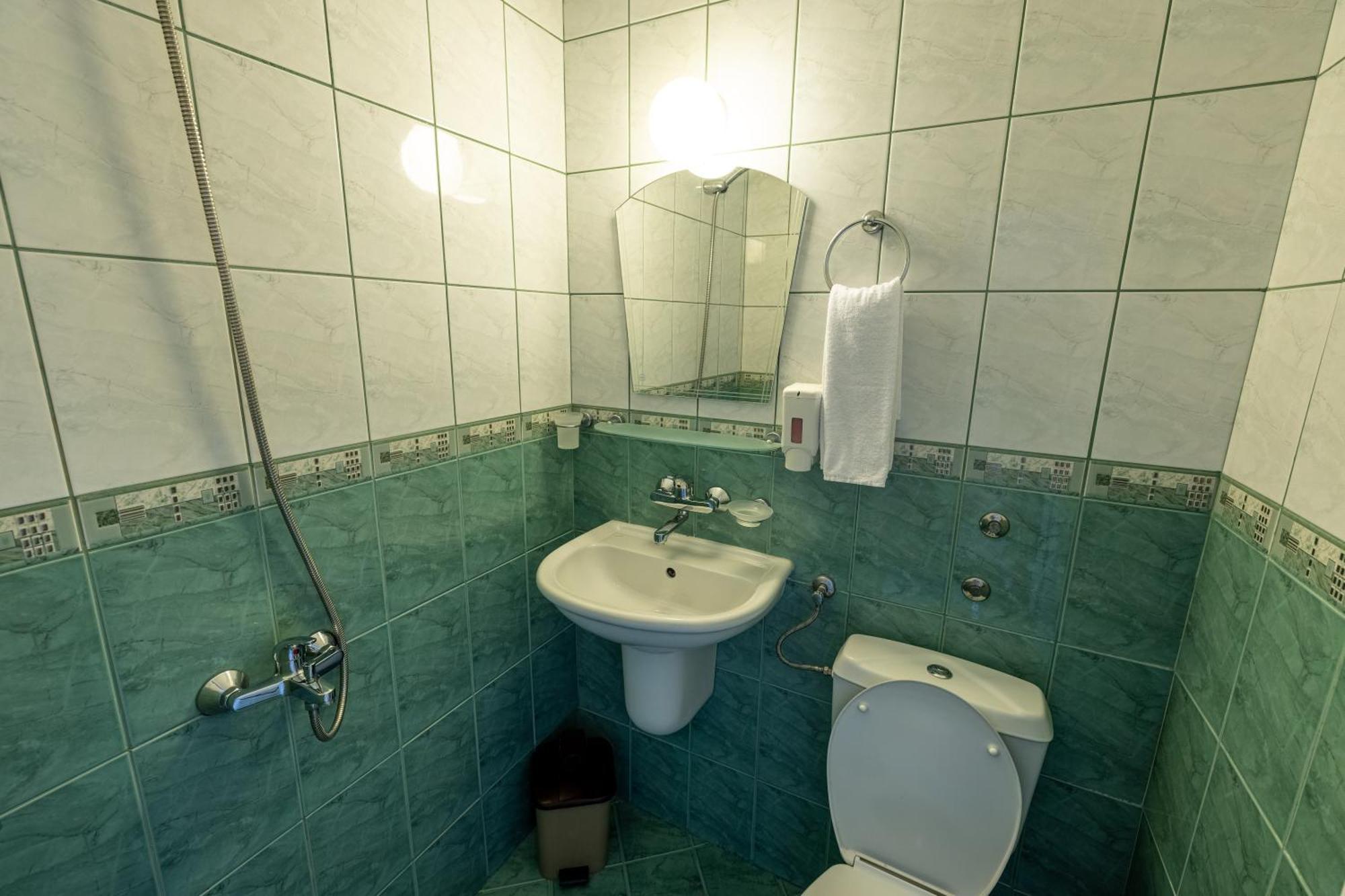 Standard Twin Room,1588079638:JPEG