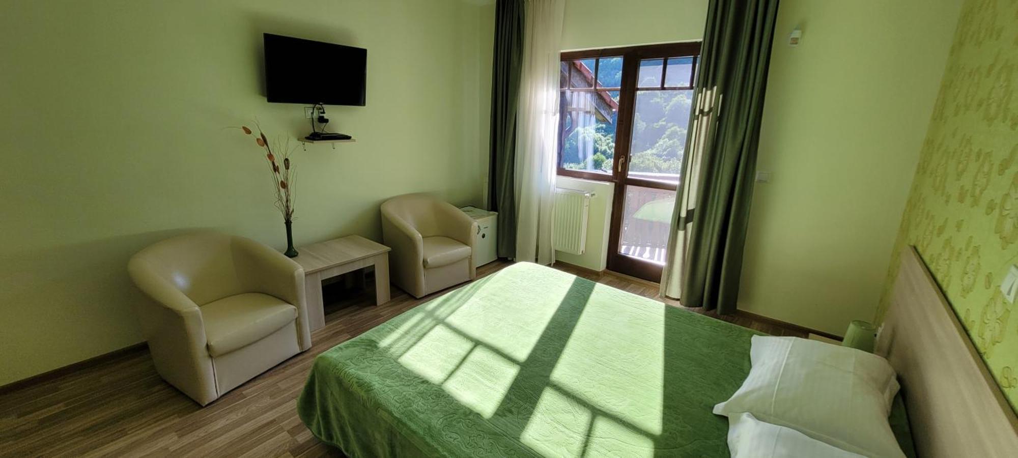 Cameră dublă cu balcon