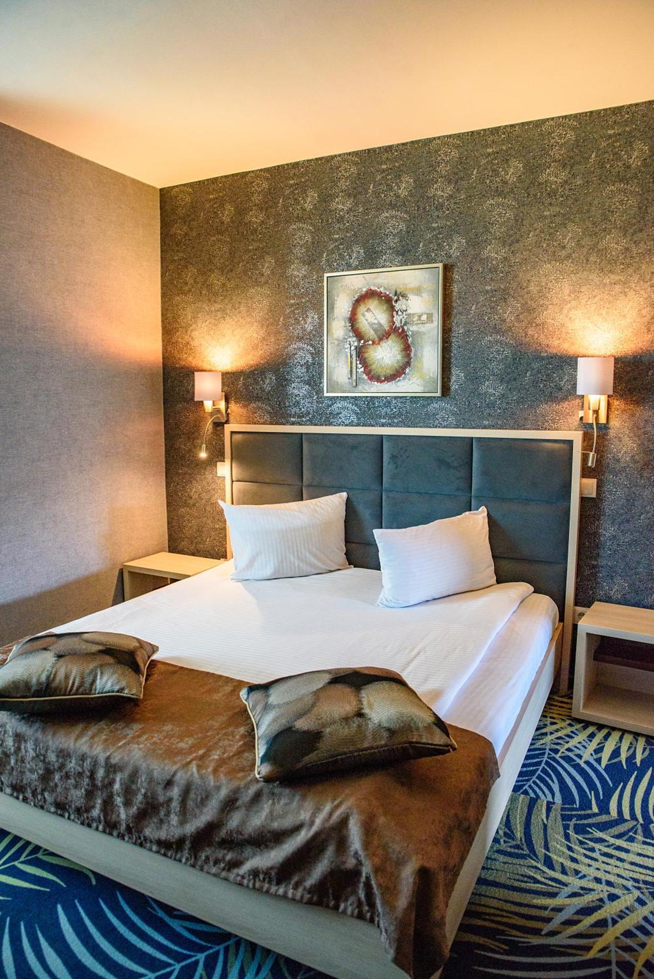 Double Room,907214116:JPEG