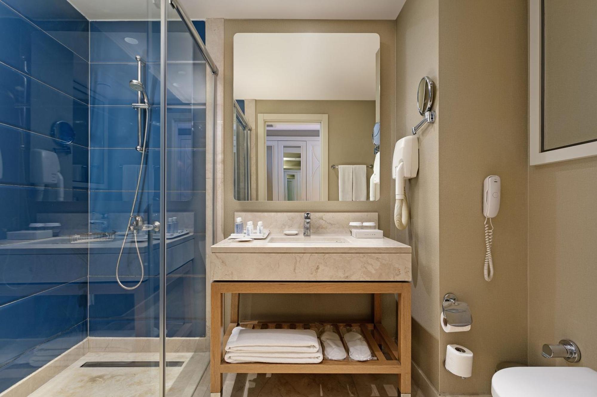 Standard Room with Side Sea View 12+