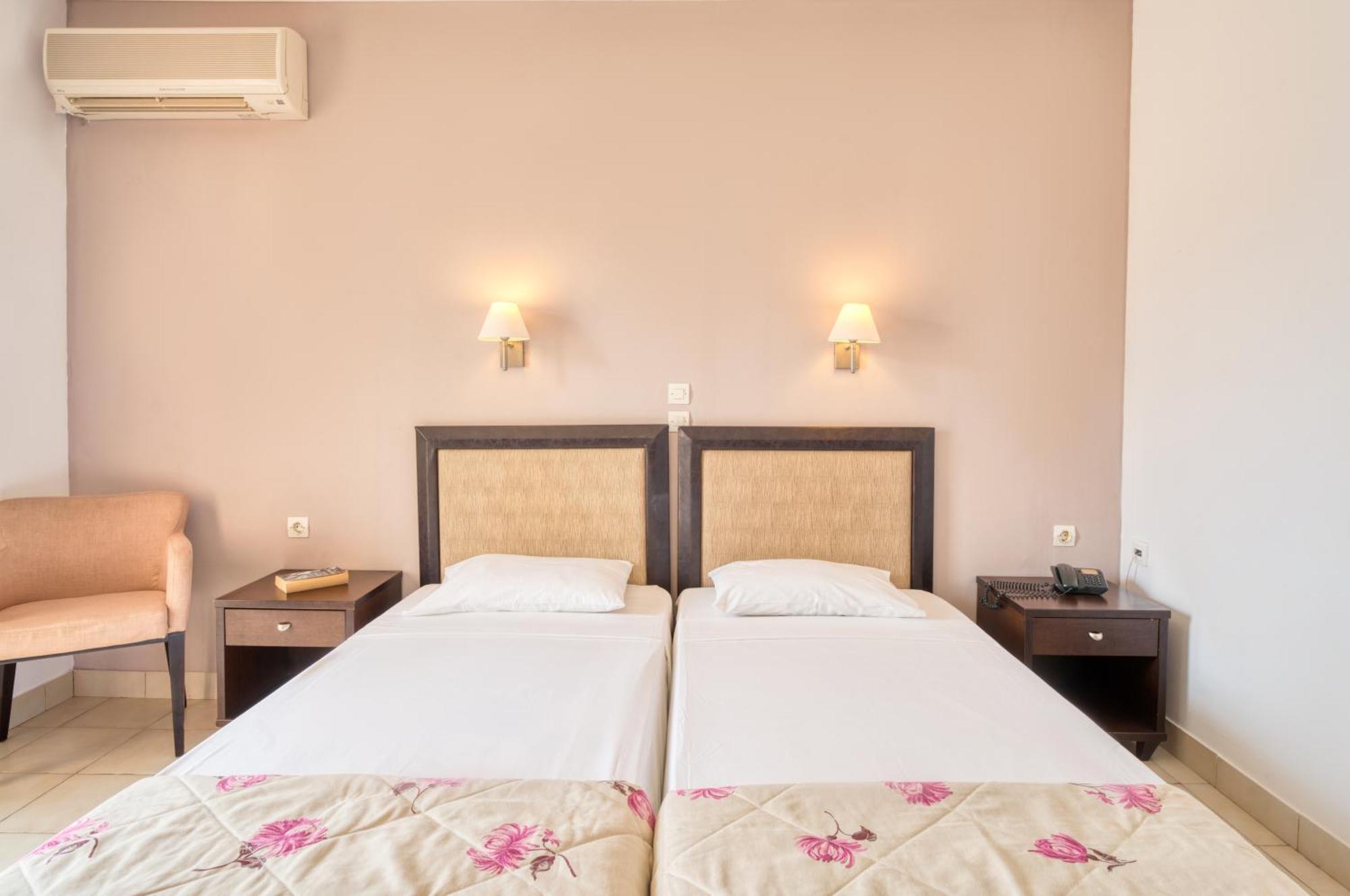 Family Room,1697849974:JPEG