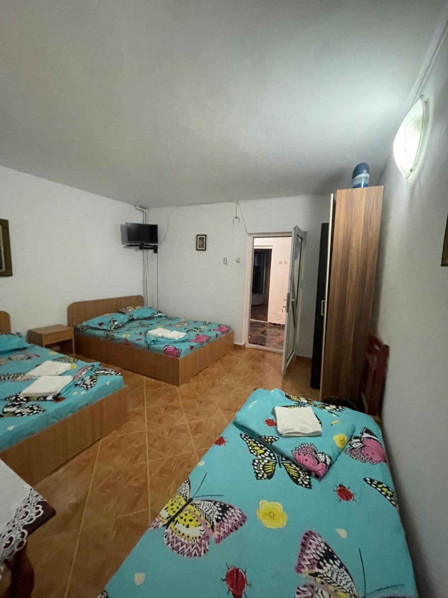 Cameră de familie cu baie