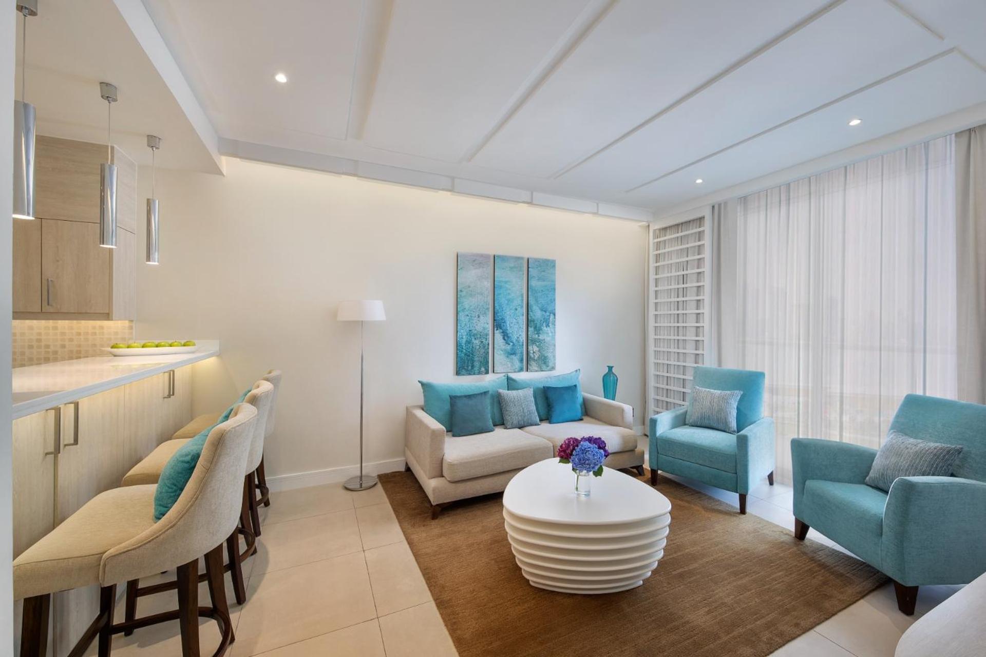 Apartament cu 1 dormitor și balcon - acces la piscina infinită de pe acoperiș, la clubul pentru copii și la plajă