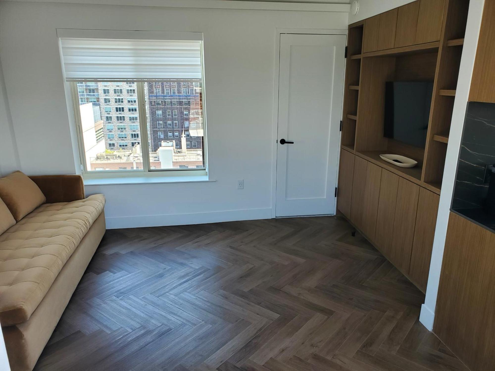 Suită Penthouse cu balcon şi vedere la râu