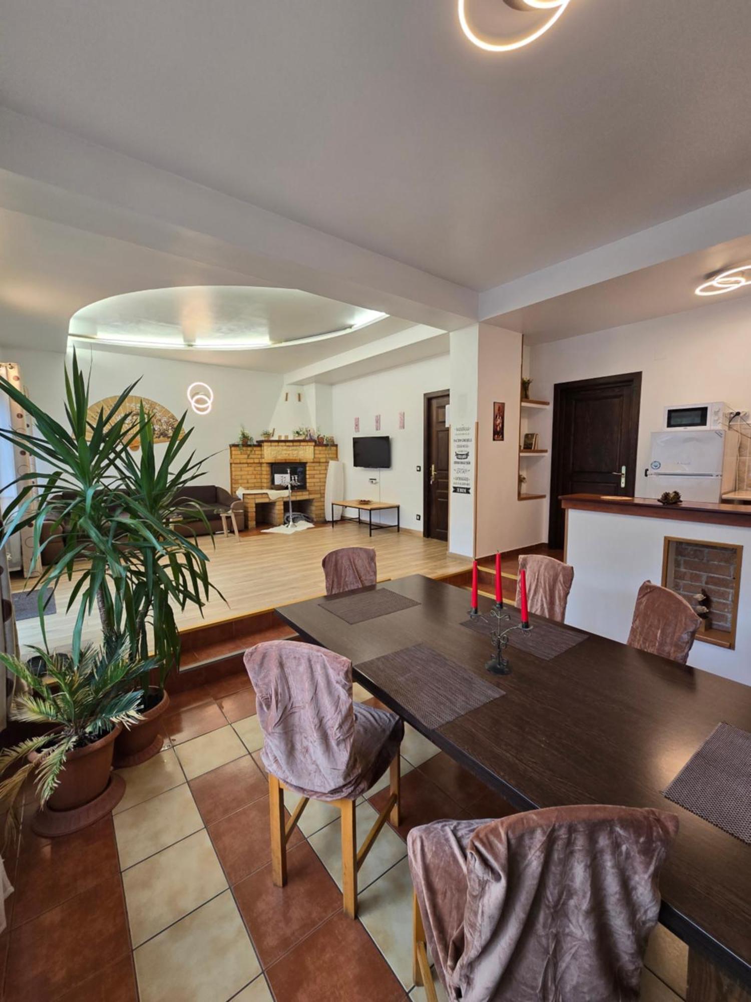 One-Bedroom Apartment,1589578840:JPEG