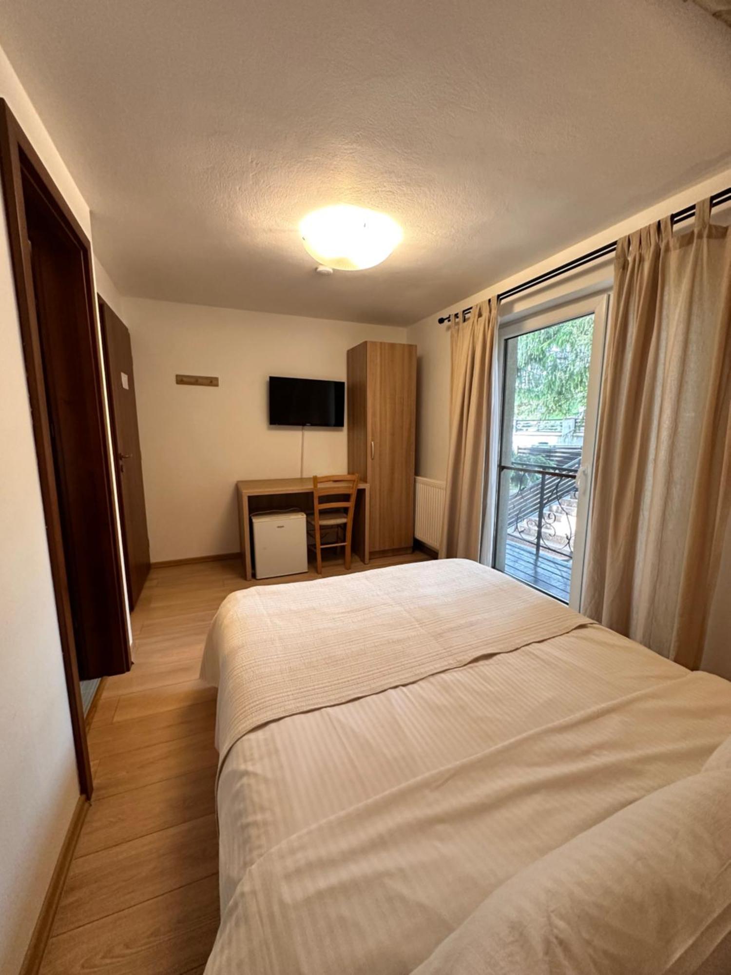 Budget Double Room,1689872118:JPEG