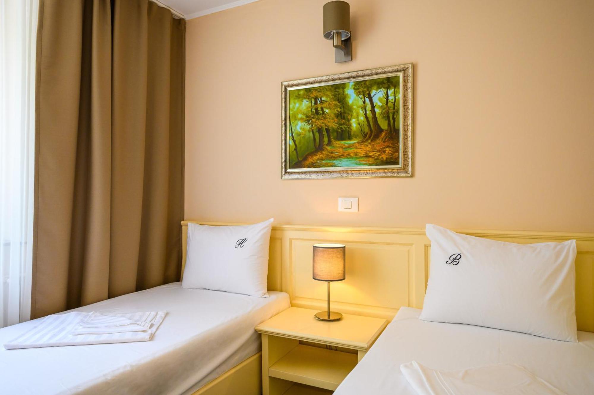 Cameră twin 3*