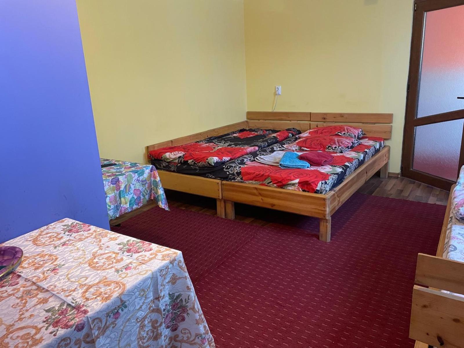 Suite,1608317337:JPEG