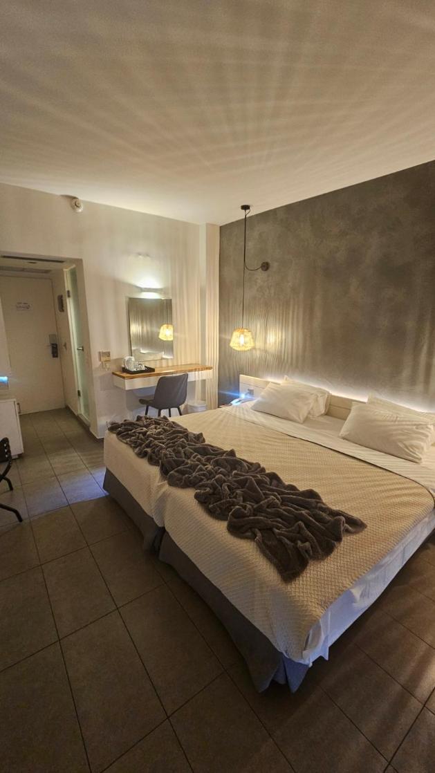 Standard Double or Twin Room,1614351792:JPEG
