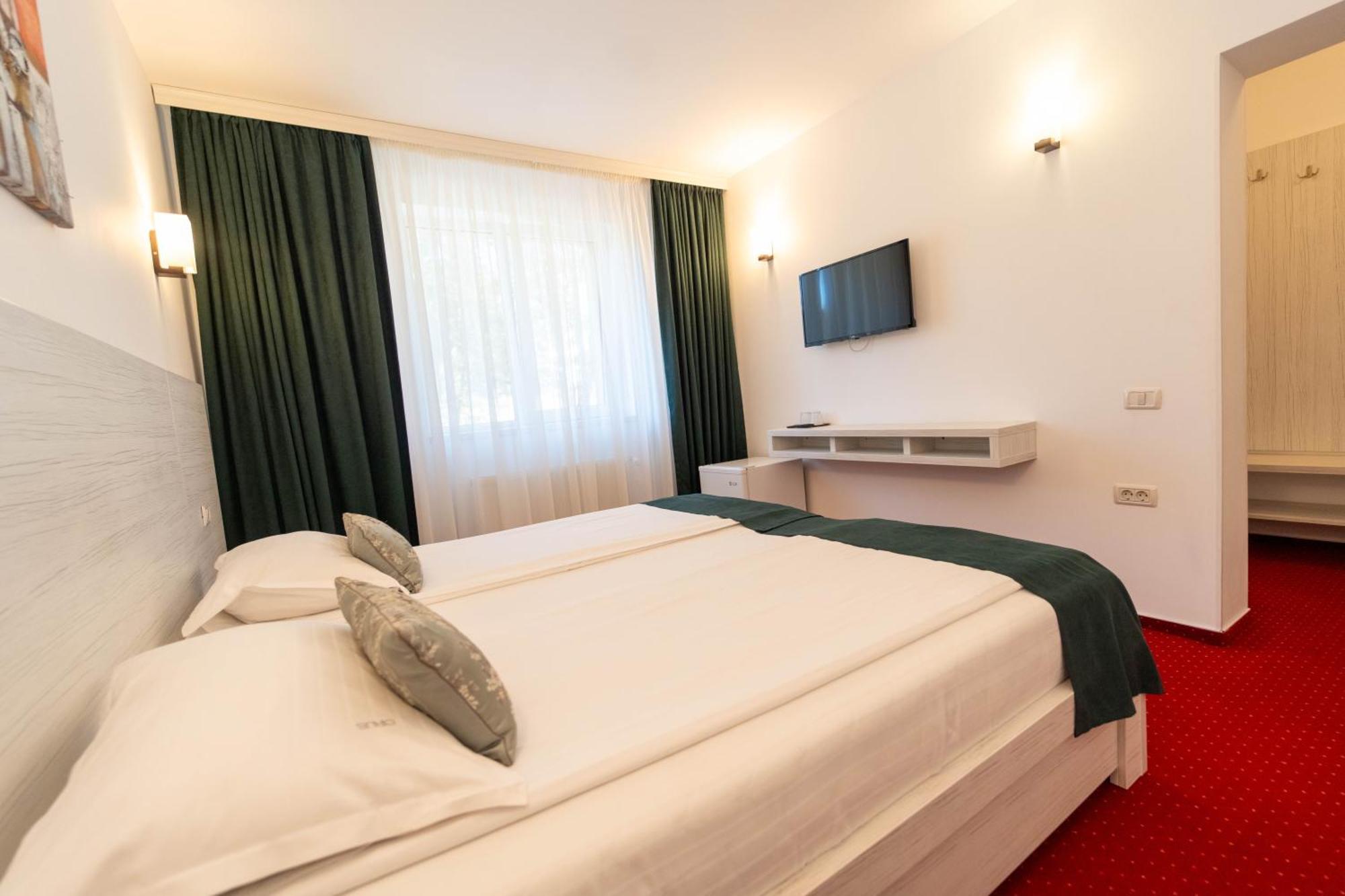 Standard Double or Twin Room,1625499900:JPEG