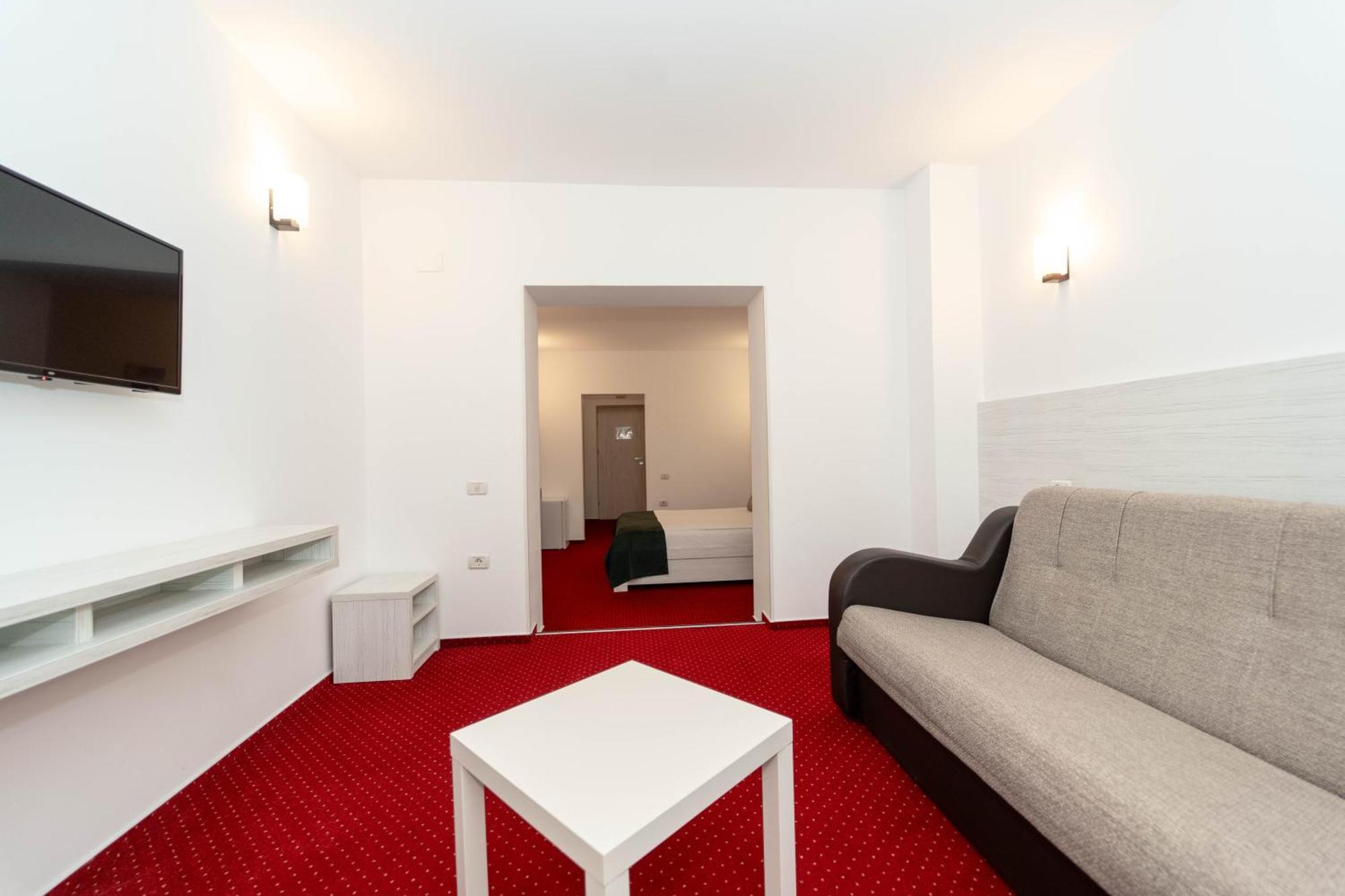 Family Room with Terrace,1625499909:JPEG