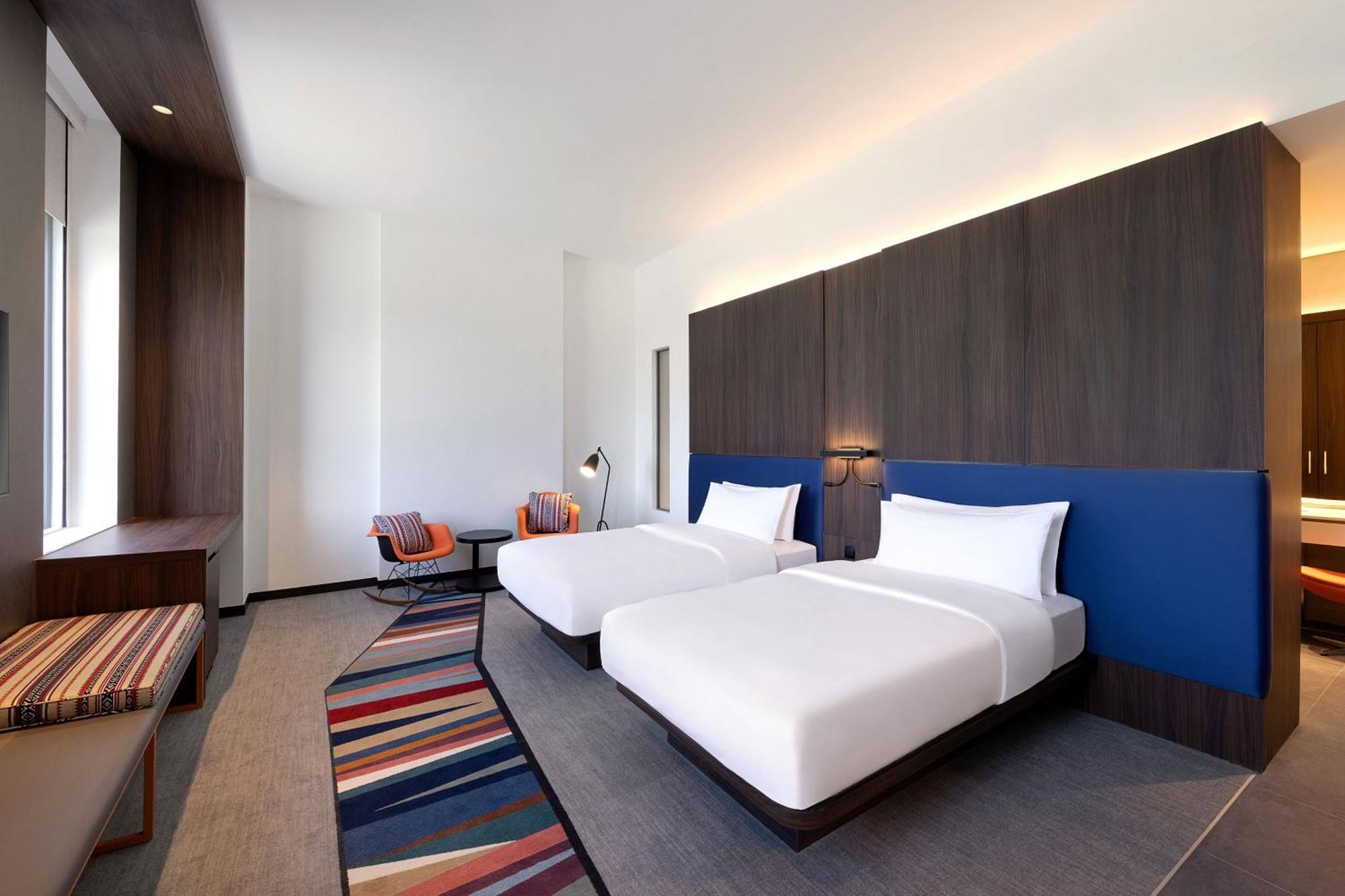 2 Bedroom Suite 1 King Bed & 2 Single Beds