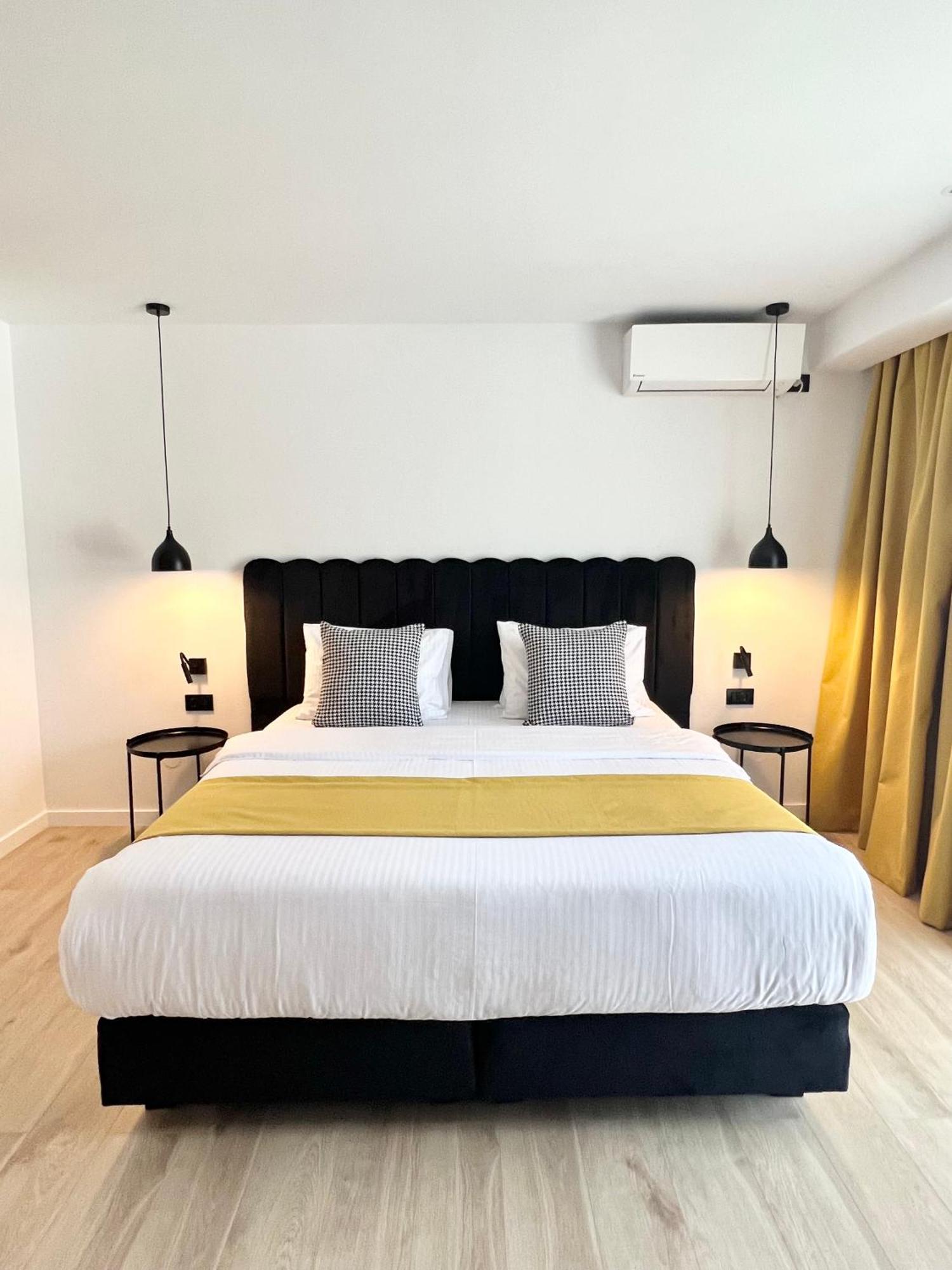 Standard Double or Twin Room,1656179919:JPEG