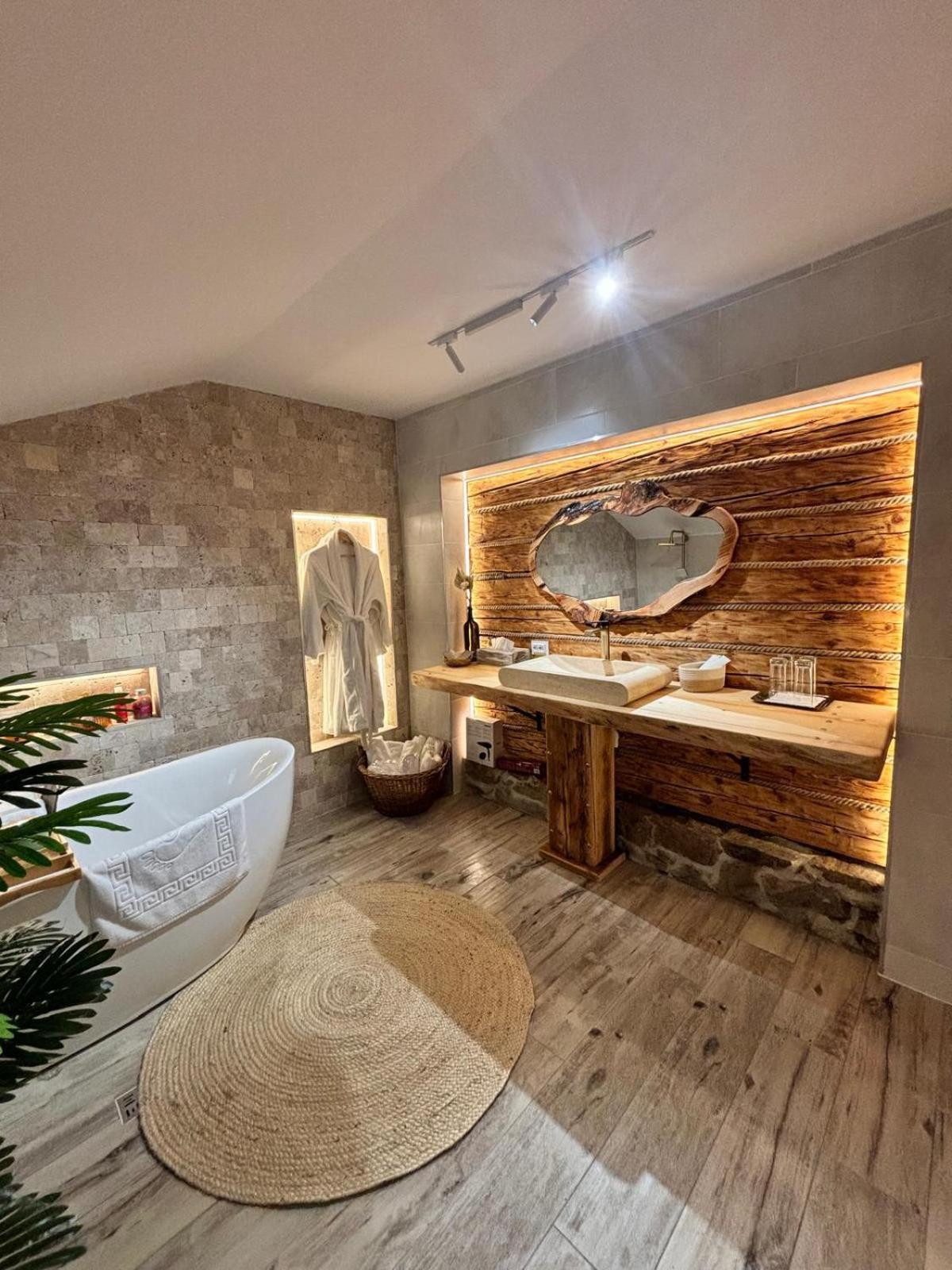 Two-Bedroom House,1659545604:JPEG