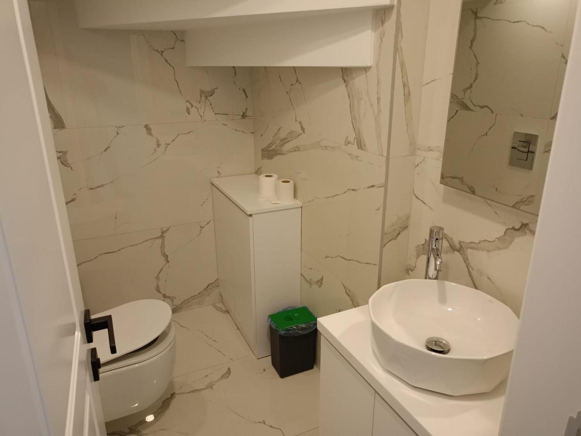 Apartament cu 3 dormitoare și vedere la mare