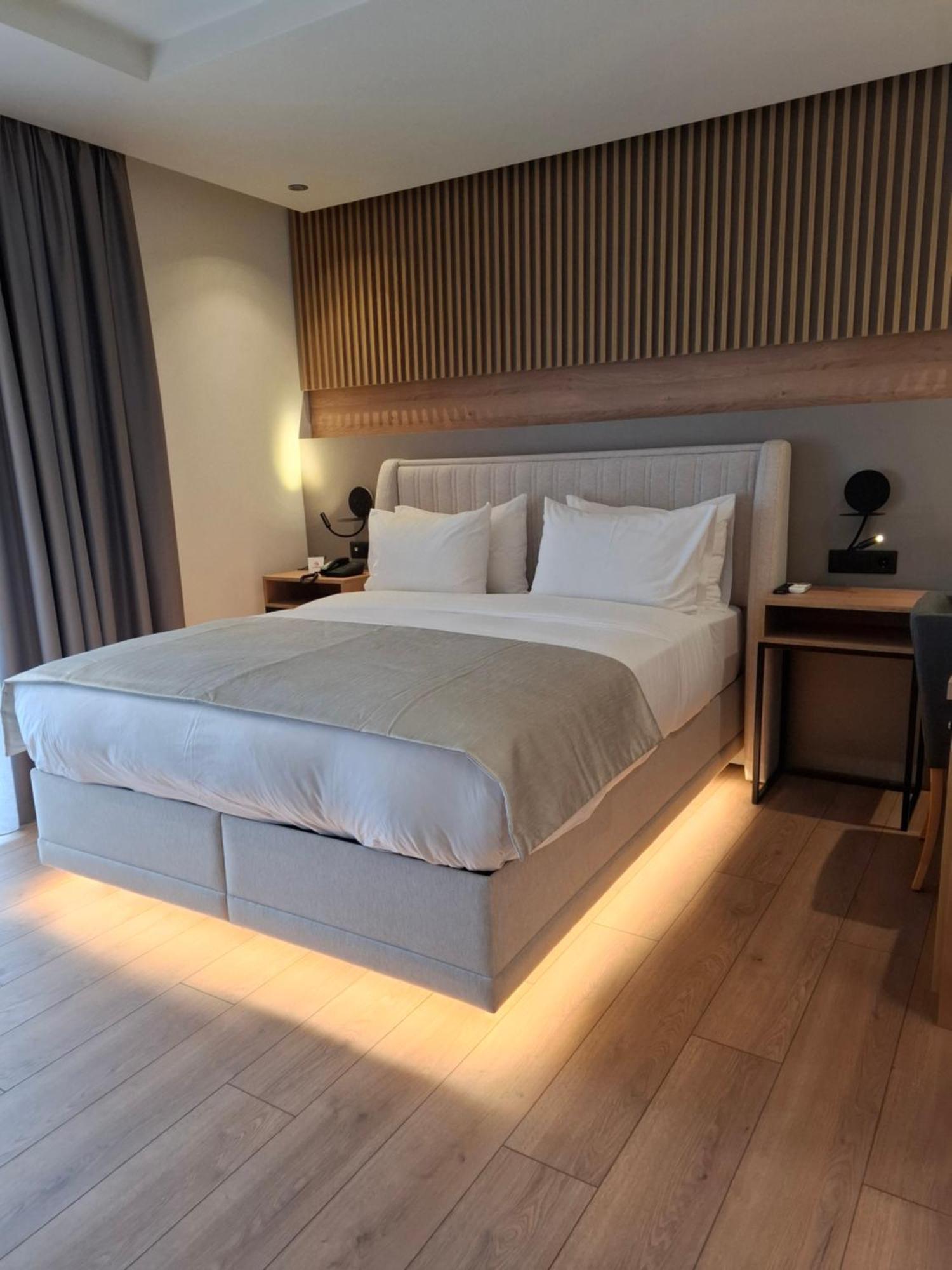 Suite Street View