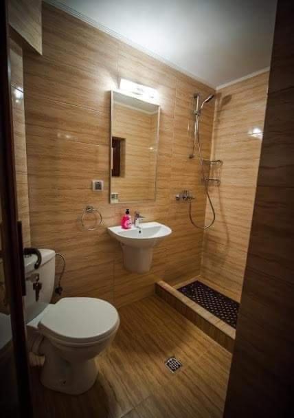 Double Room,1664622381:JPEG