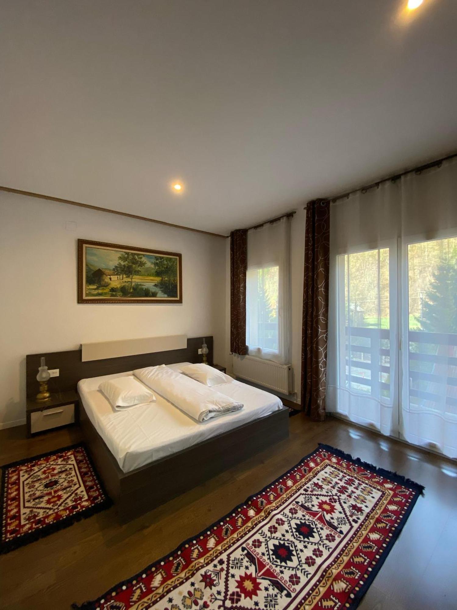 Cameră dublă cu balcon