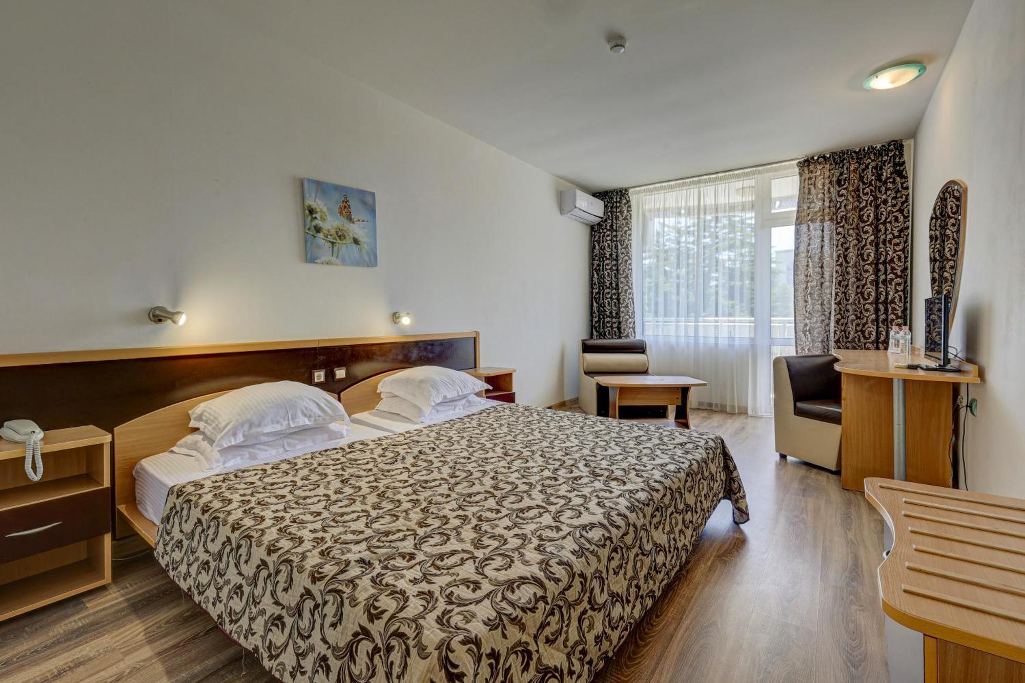Double Room with Extra Bed (2 Adults + 1 Child),1678645971:JPEG
