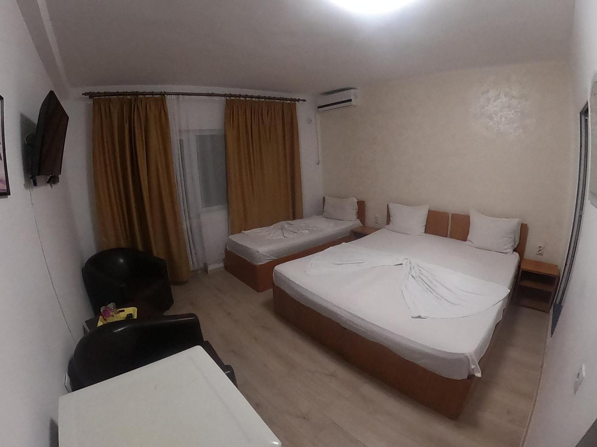 Triple Room,1678654190:JPEG