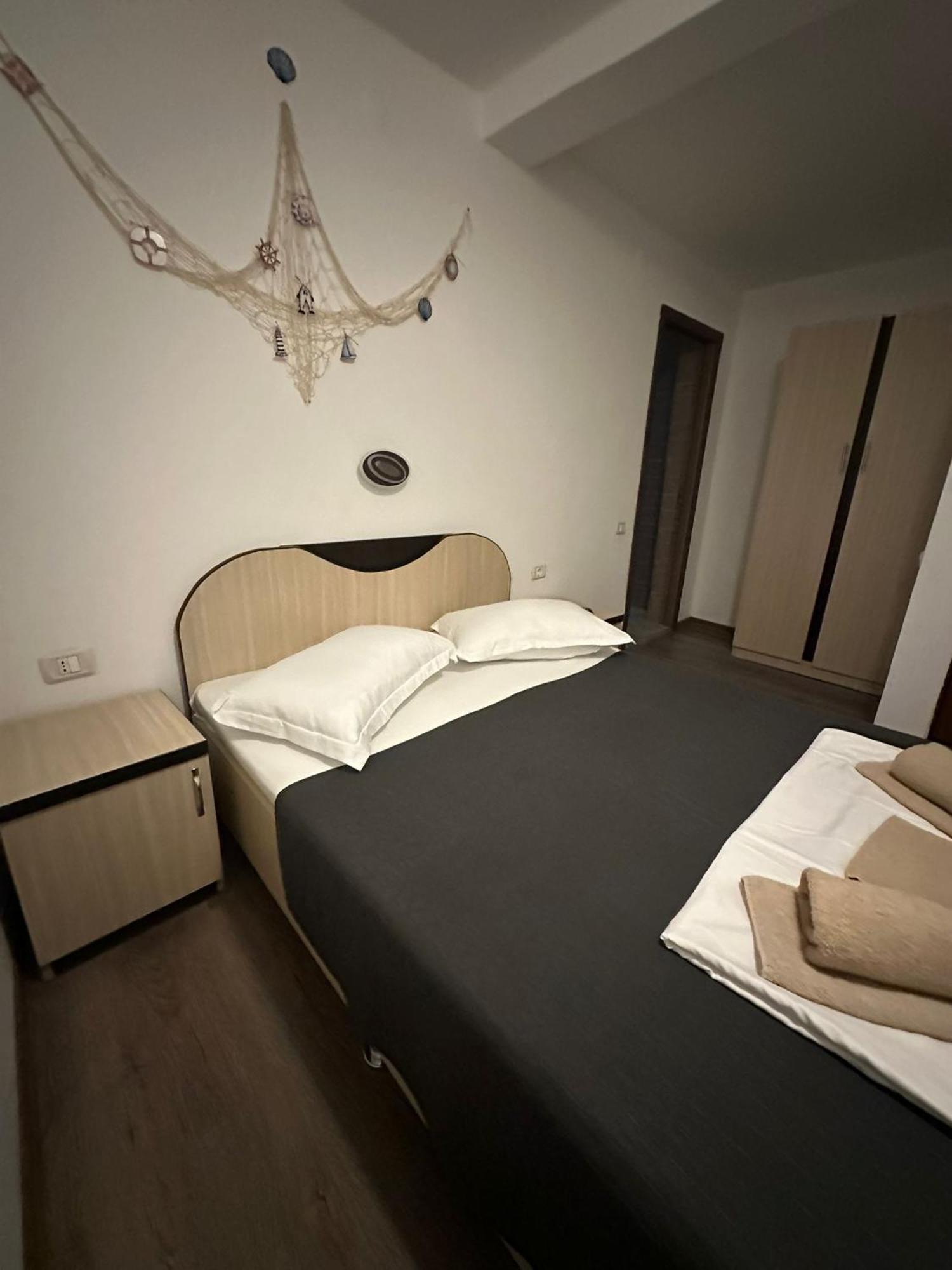 Small Double Room,1692124163:JPEG