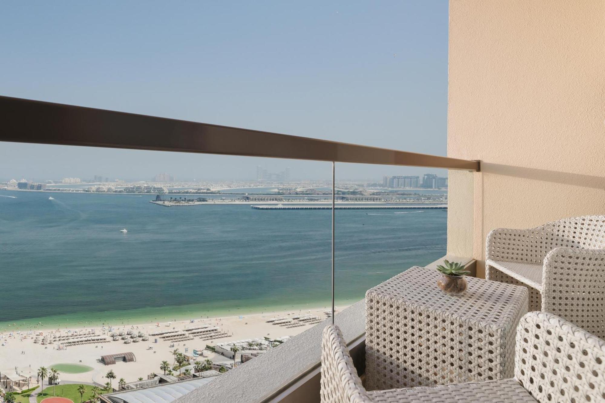 Cameră Club cu balcon și vedere la mare - etaj superior - acces la Lounge Coral