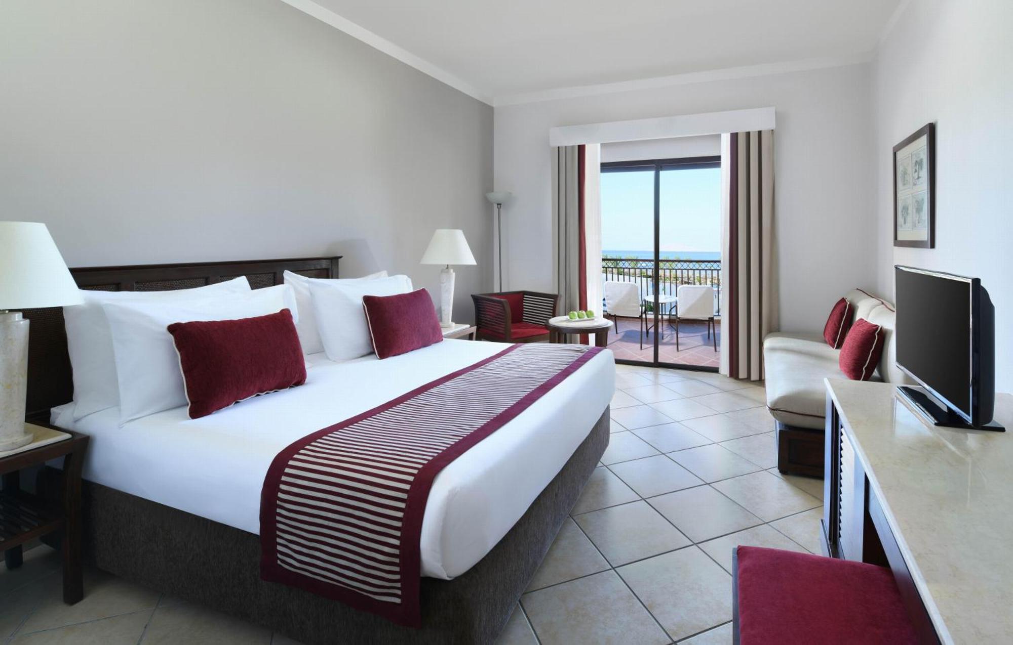 Superior Queen or Twin Beds Sea View