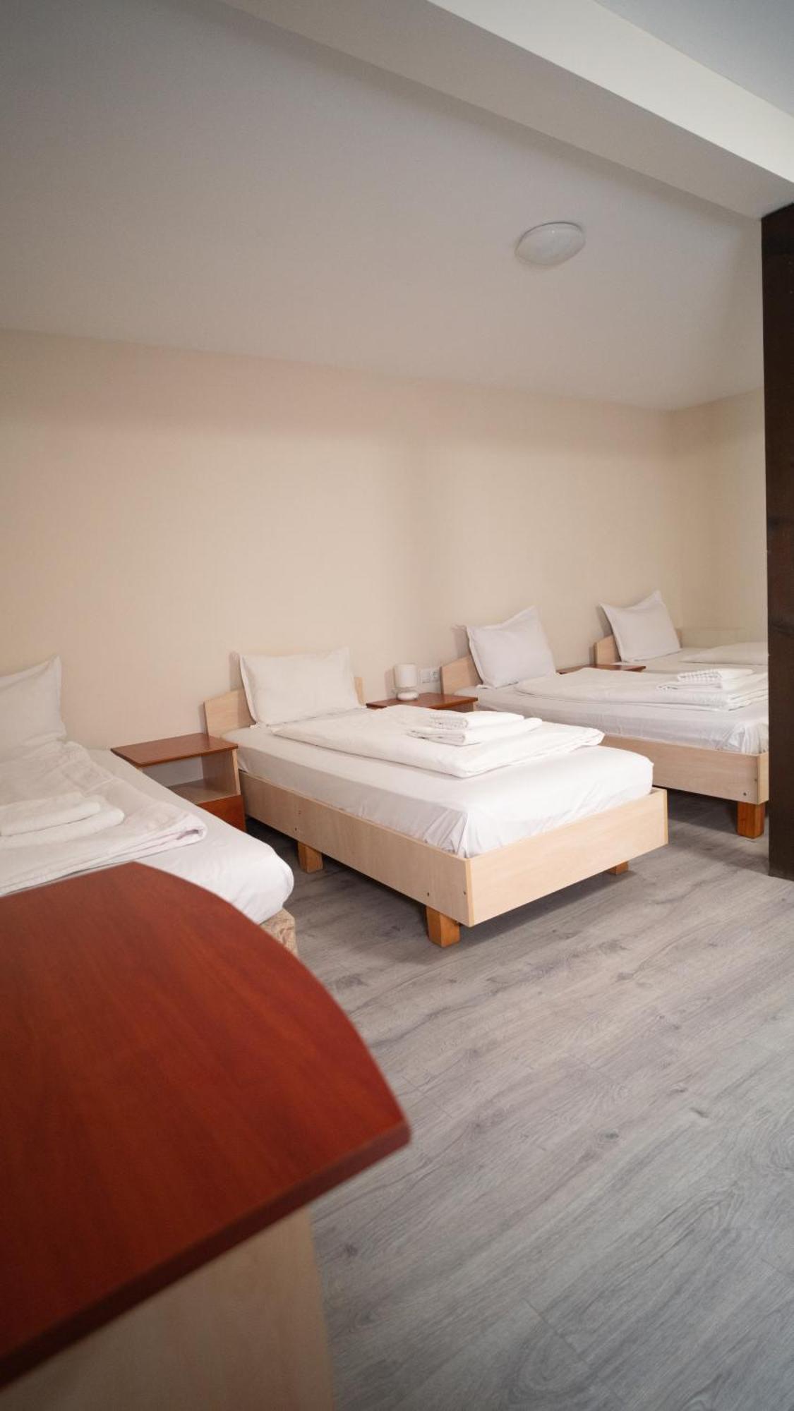 Quadruple Room,1742760110:JPEG