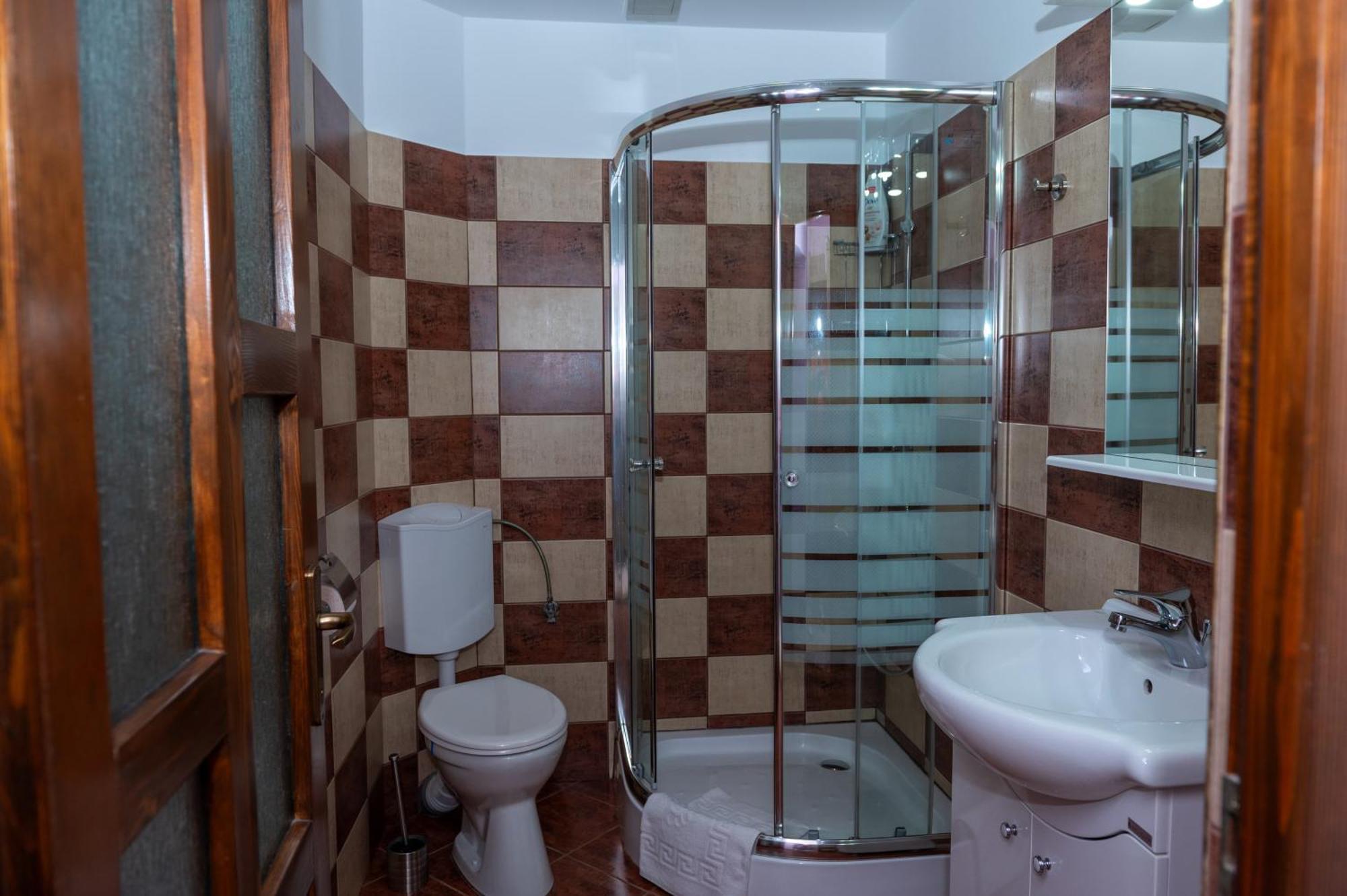 Cameră triplă confort