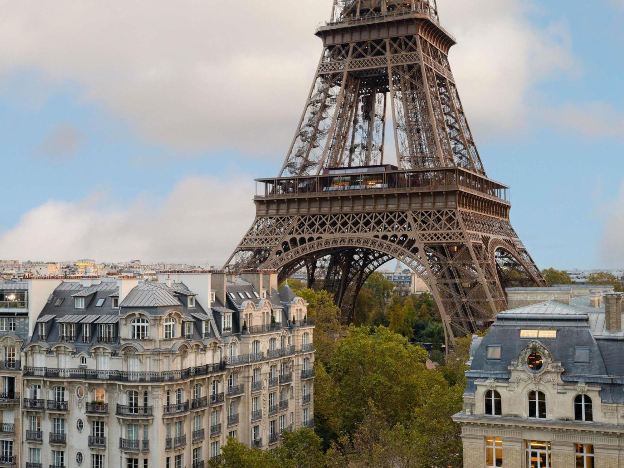 Cameră twin Deluxe cu canapea, balcon și vedere la Turnul Eiffel - etaj superior