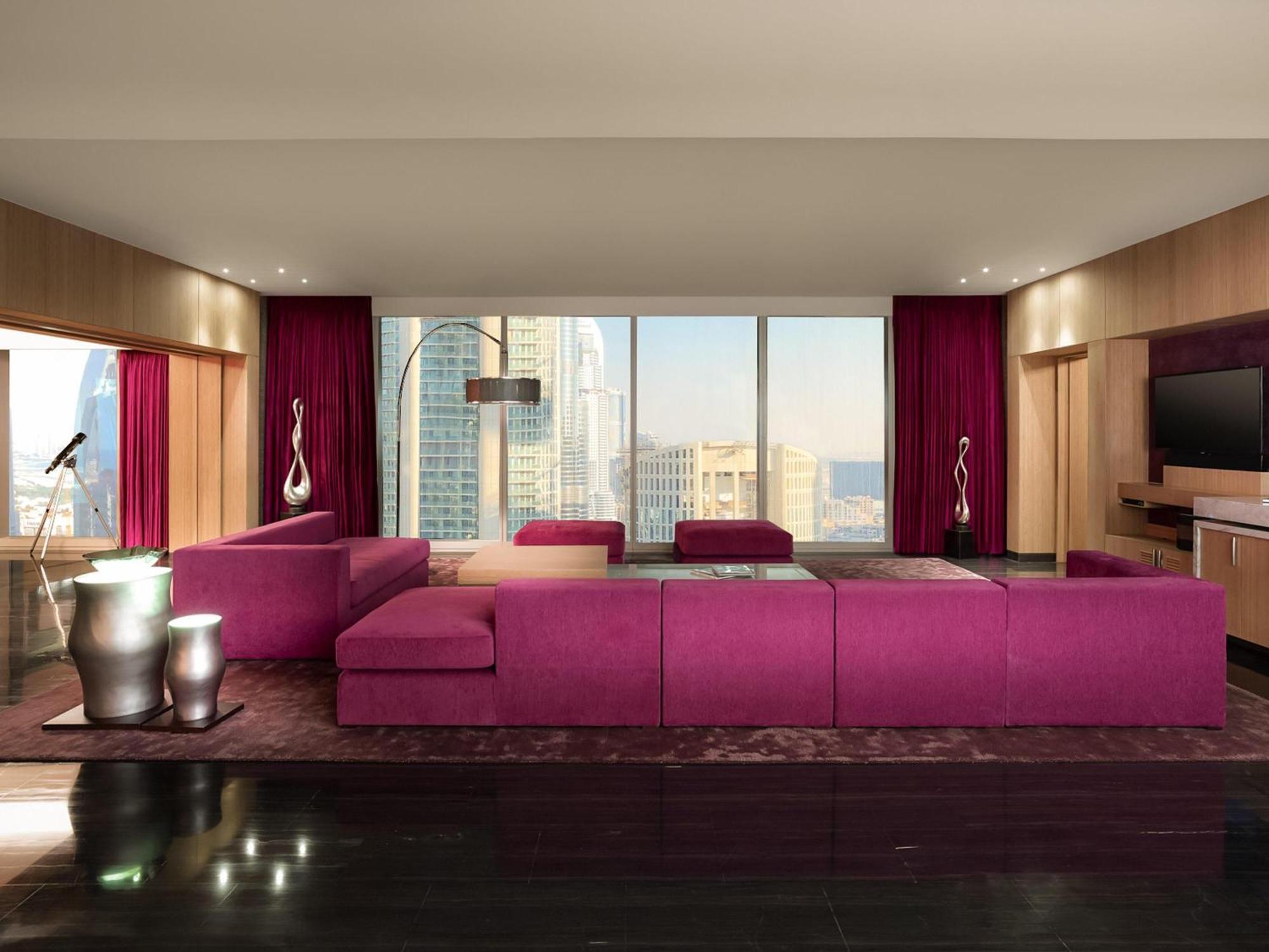 Royal King Suite with View and Club Access