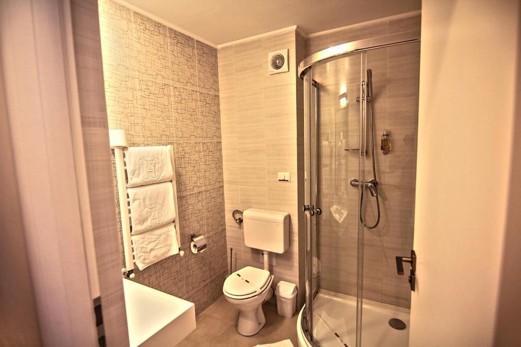 Twin Room 4****,1087507291:JPEG