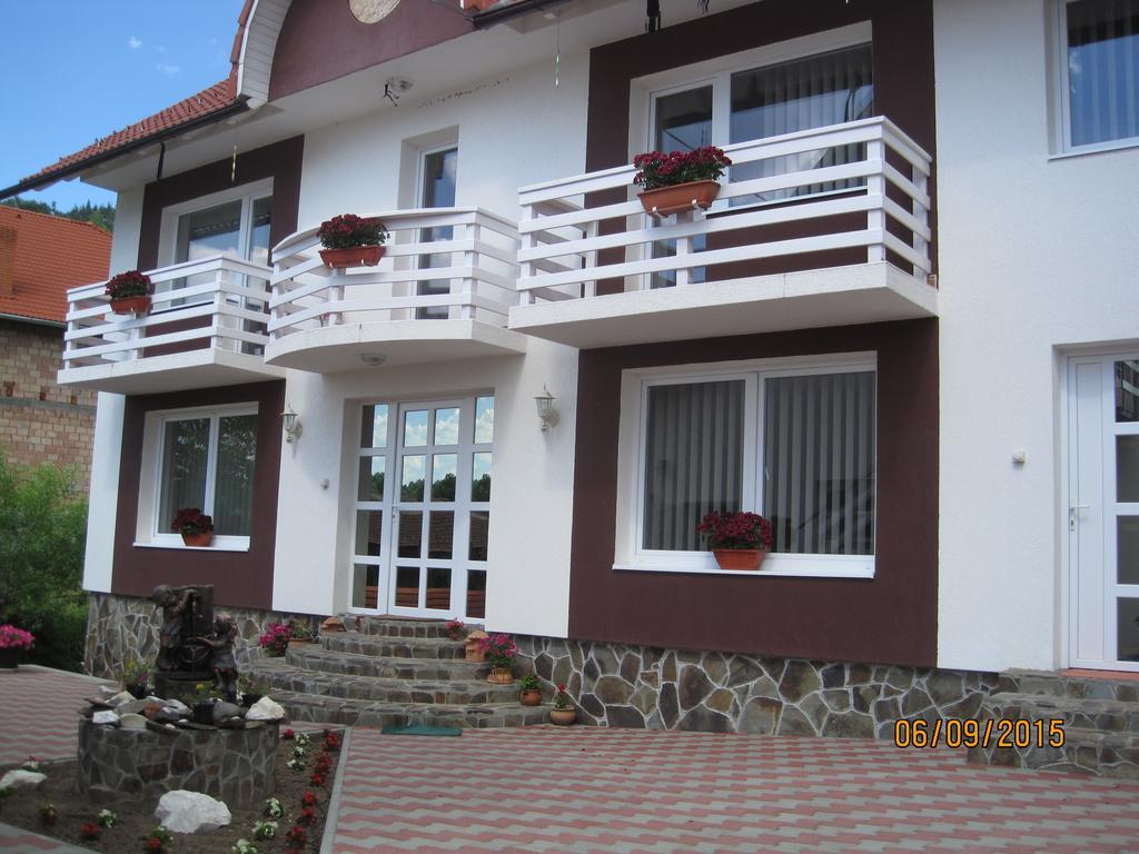 Cameră dublă Deluxe cu baie privată