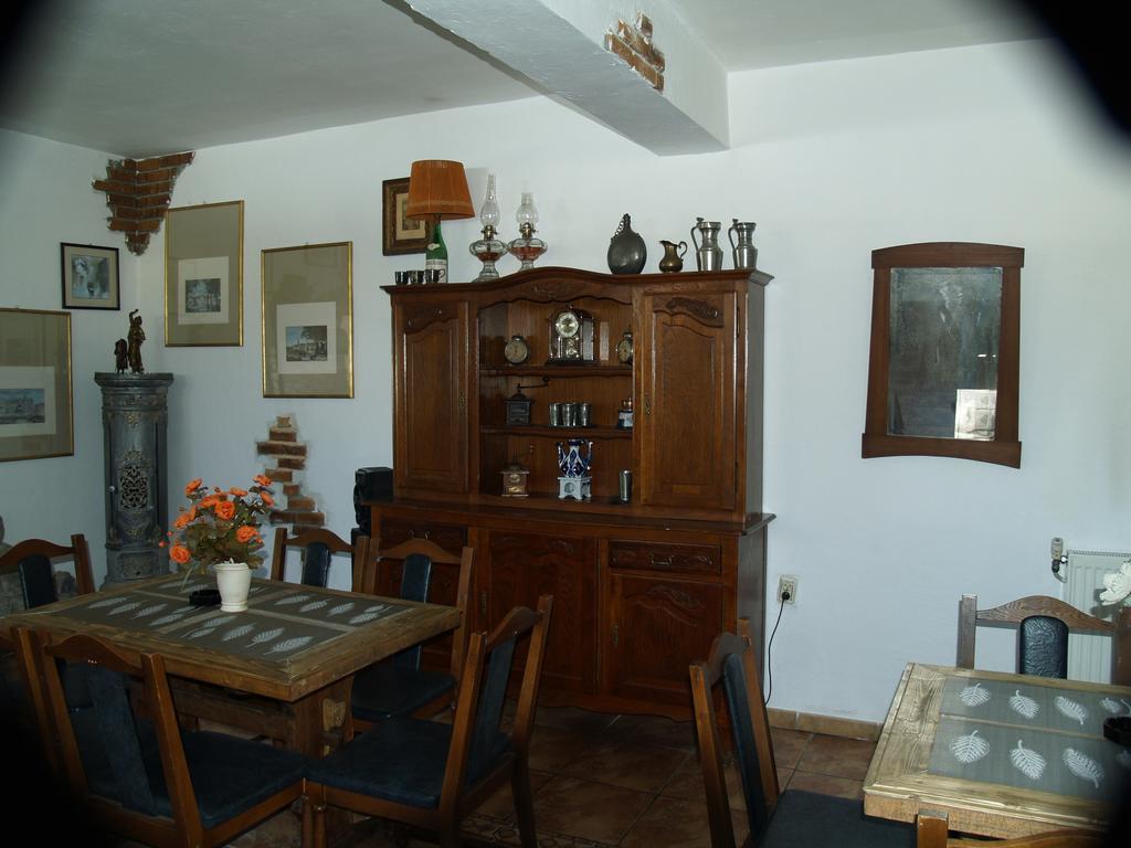 Double Room,1588420888:JPEG