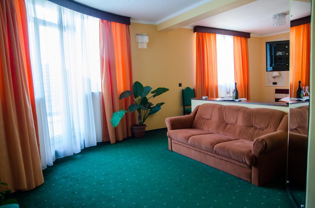 Suită