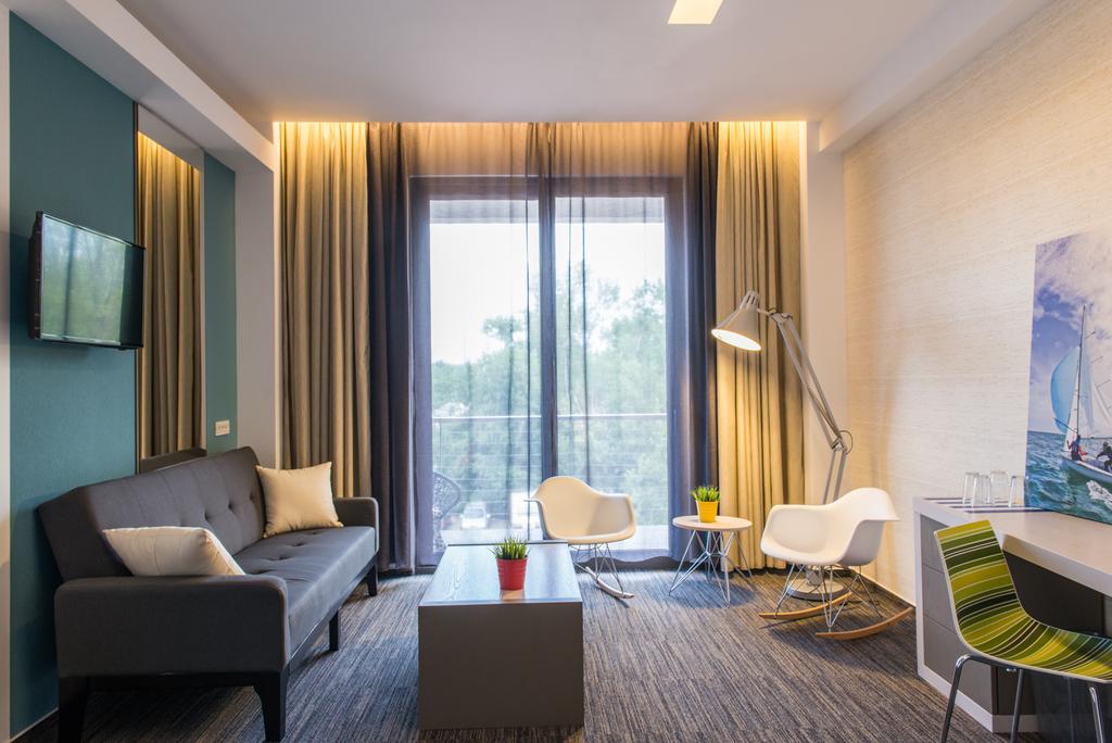 Suite without balcony,545099931:JPEG
