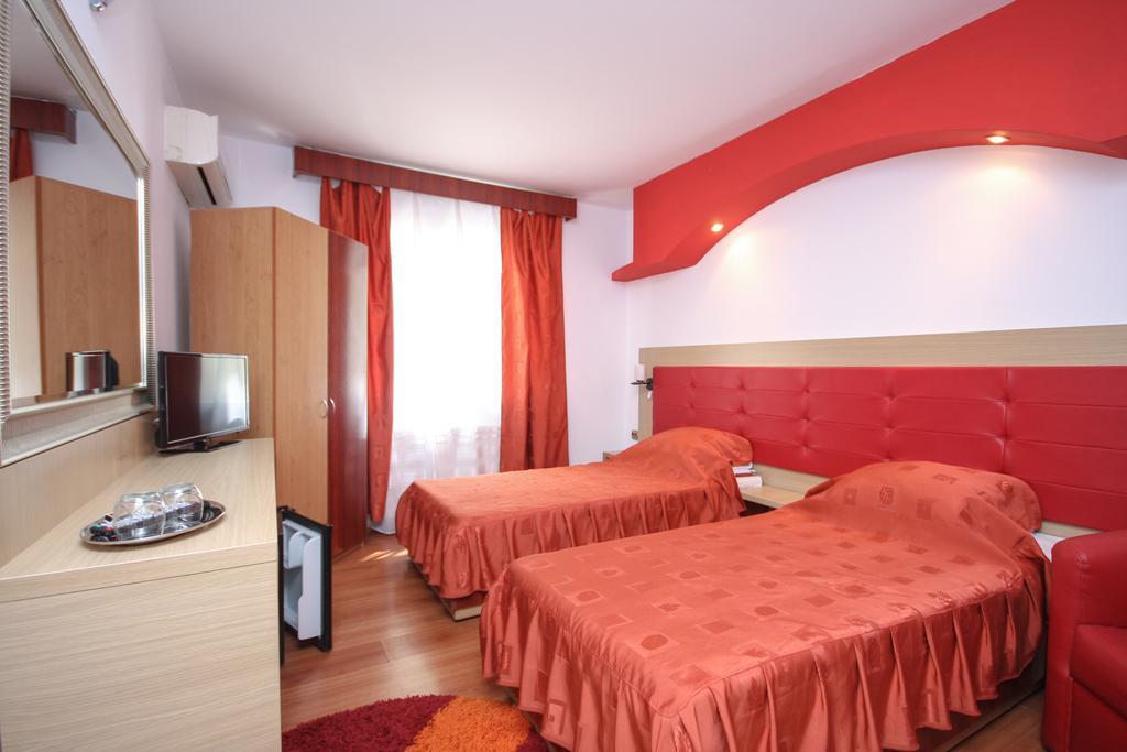 Twin Room,1099627329:JPEG