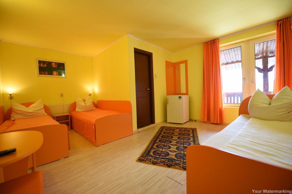 Triple Room,324025483:JPEG