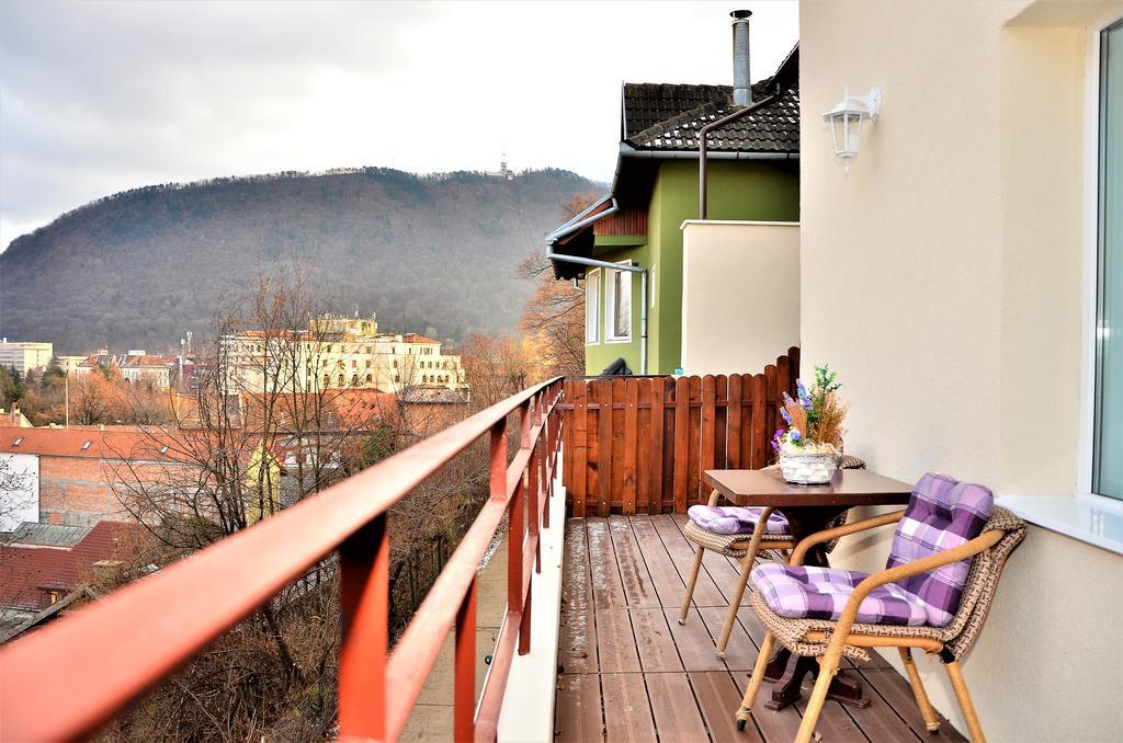 Suite (2 rooms), level 2 - balcony, Citadel view