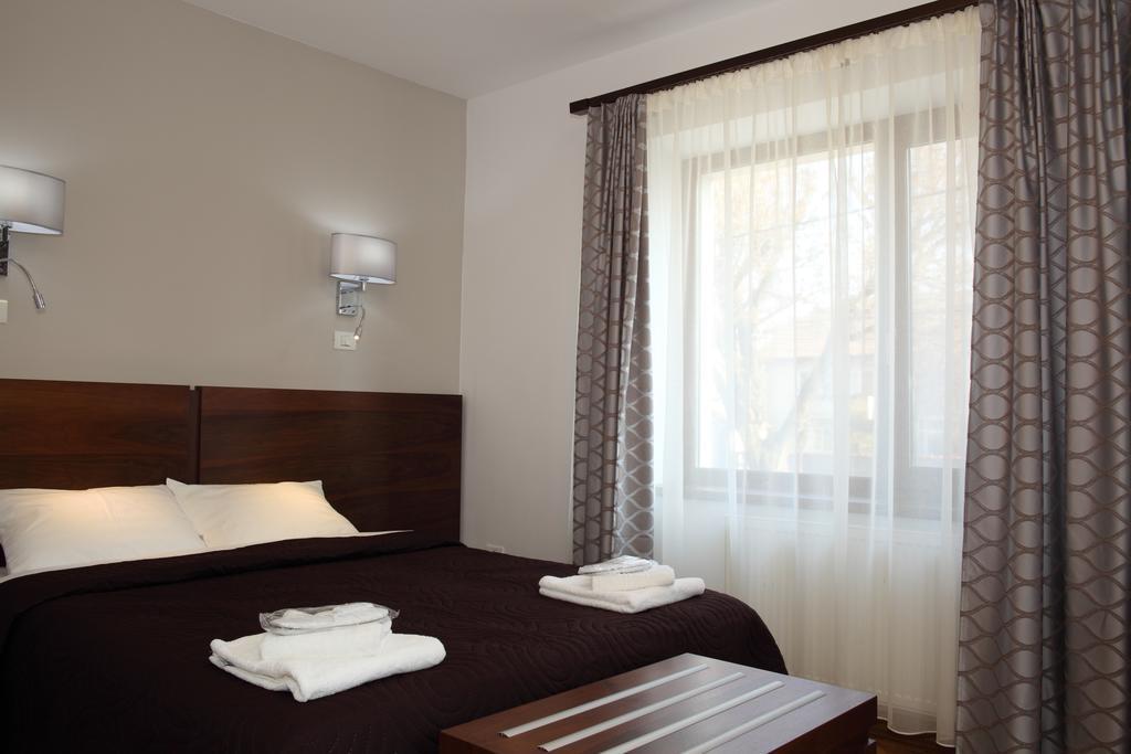 Double Room,400708686:JPEG
