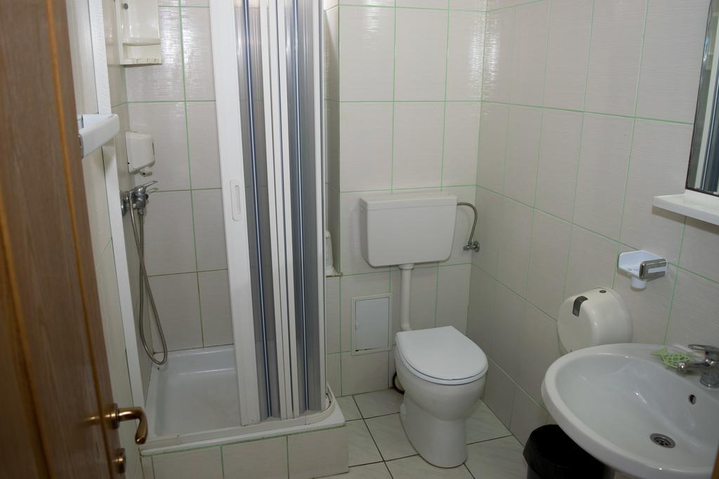 Two-Bedroom Apartment,408805266:JPEG