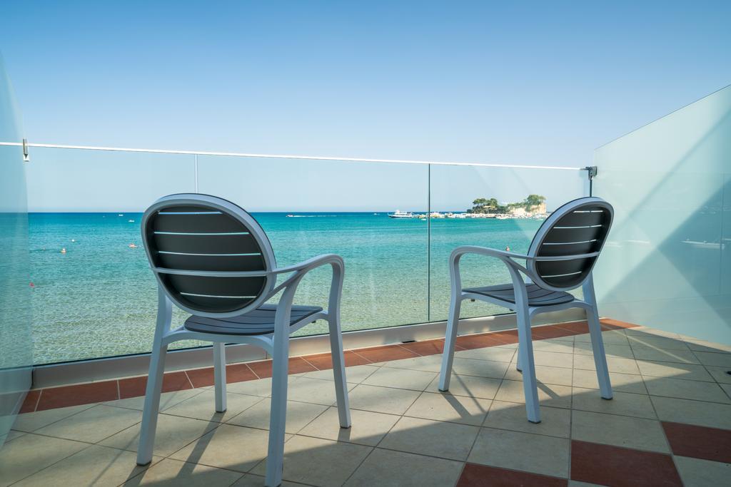 Cameră dublă Deluxe cu balcon și vedere la mare