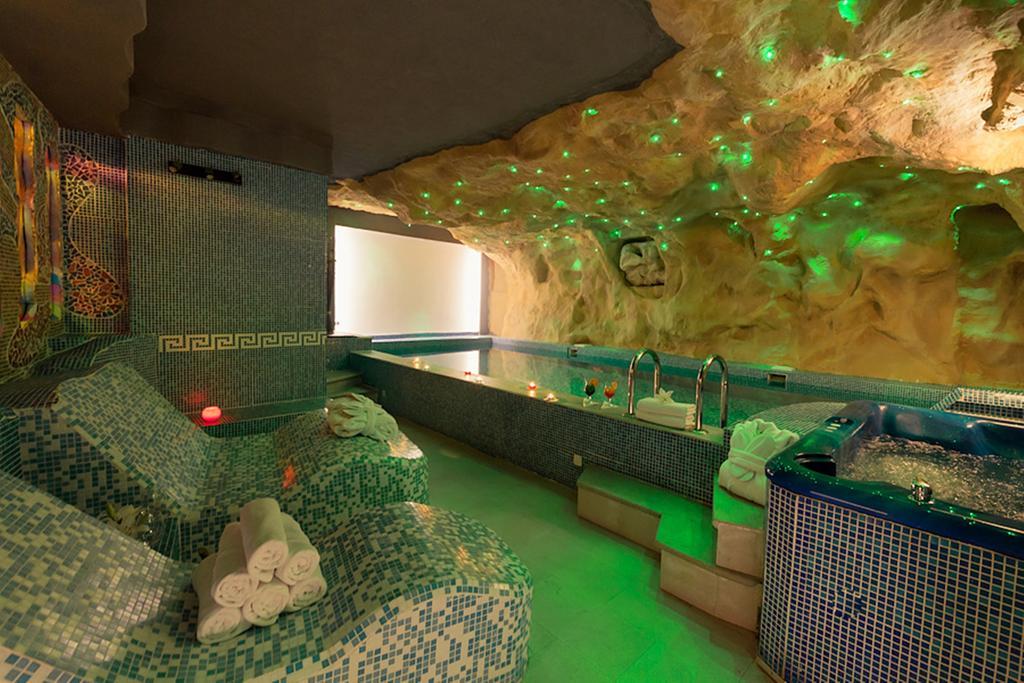 Double or Twin Room Spa Access,1758307613:JPEG