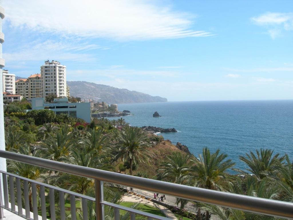 Cameră triplă superioară cu vedere la mare