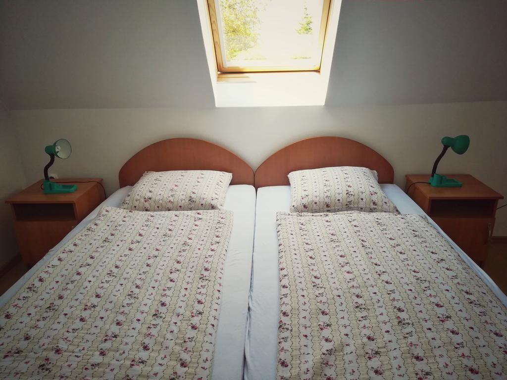 Family Room with Private Bathroom,438310008:JPEG