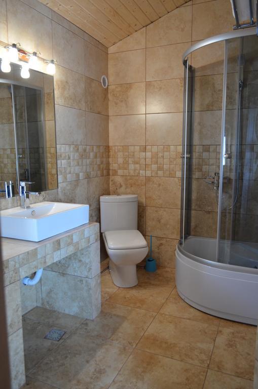 Luxury Triple Room,439028406:JPEG
