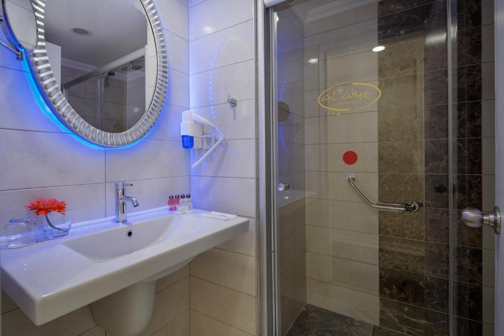 Cameră standard în regim single