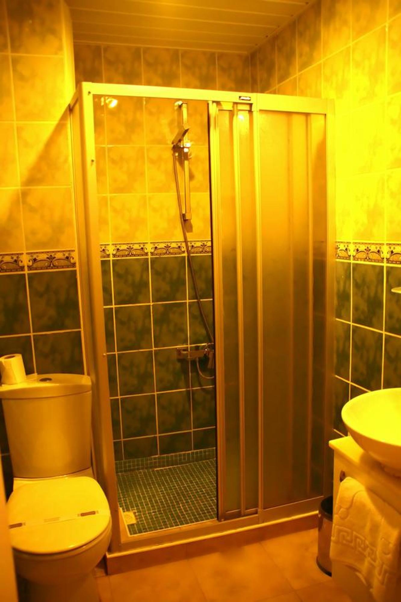 Standard Double Room,63607687:JPEG