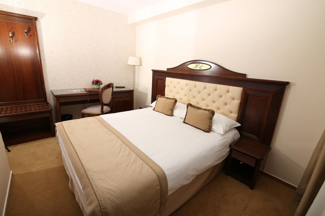 Cameră dublă standard 3*